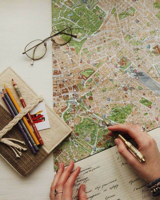 Planificación detallada del viaje con mapa